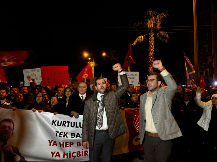 CHP Hatay İl Başkanı Tiryaki: “Yıkılmış Kentimizin Sokaklarında Demokrasiye Sahip Çıktık!”
