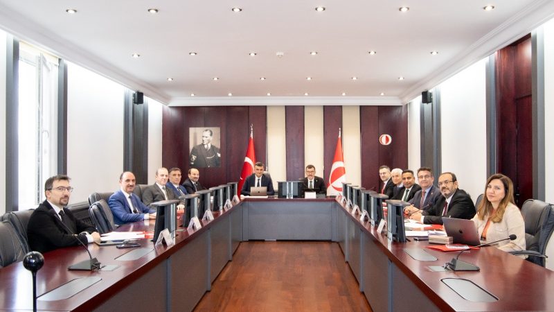 İSTE REKTÖRÜ DURUEL, TEKNİK ÜNİVERSİTELER BİRLİĞİ TOPLANTISINA KATILDI