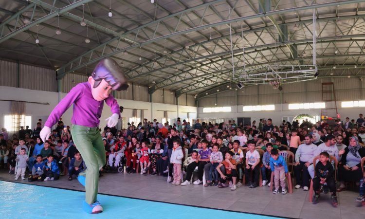 RAFADAN TAYFA MİNİKLERLE BULUŞTU