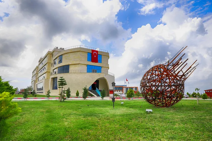 İSTE’DE UZAKYOL VARDİYA MÜHENDİSLİĞİ YETKİSİ’NİN GURURU