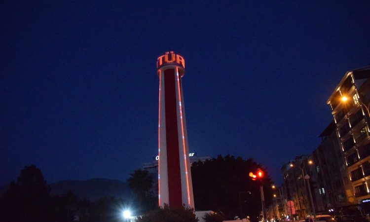 HBB, TARİHİ FENER KULESİNİ IŞIKLANDIRDI