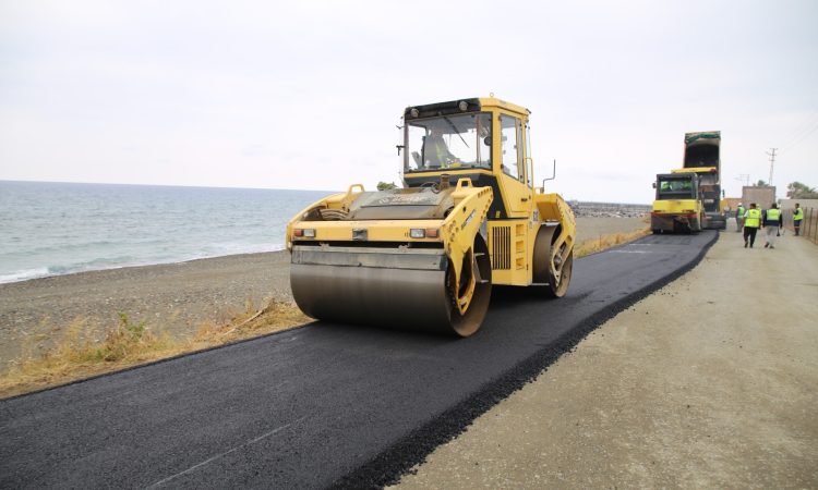 ARSUZ KONACIK MAHALLESİNE 3 KM BETON ASFALT