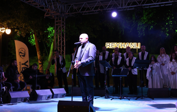 İRFAN VE SANAT GÜNLERİ’NDE SAHNE MEDENİYETLER KOROSU’NUN