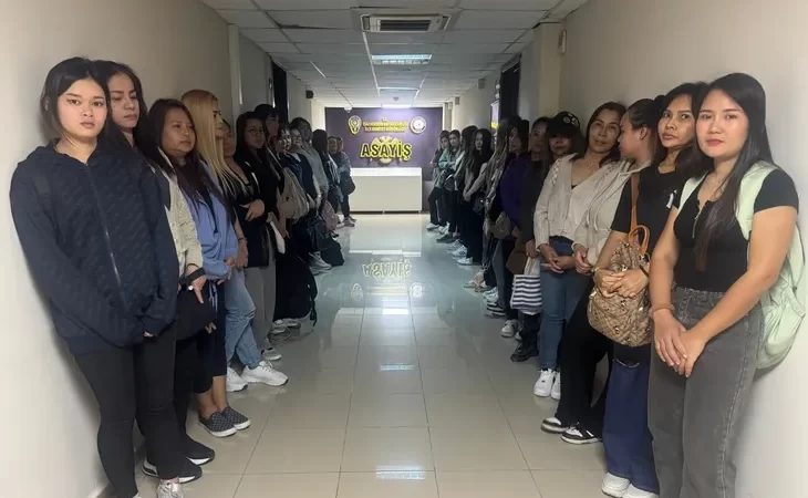 İskenderun’da Spa ve masaj salonlarında kaçak çalıştırılan 36 yabancı uyruklu kadın yakalandı