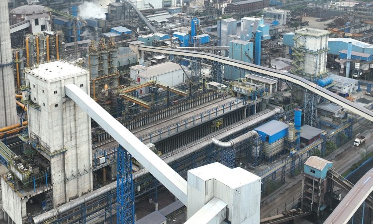 Erdemir ve İsdemir, stratejik yatırımlarını devreye aldı