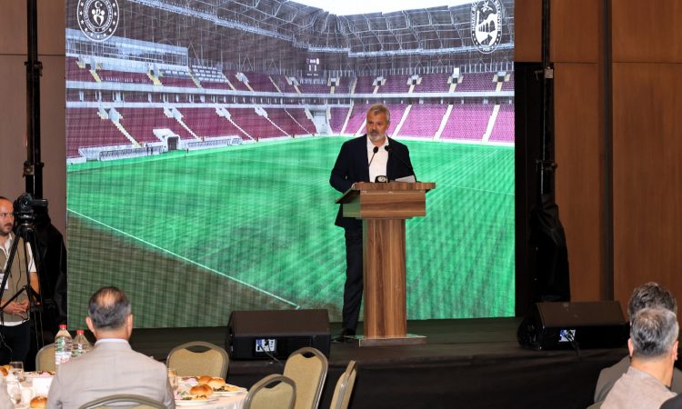 BAŞKAN ÖNTÜRK: KENDİMİ GENÇLERE BORÇLU HİSSEDİYORUM