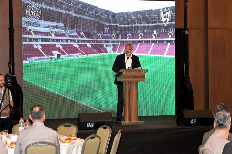 BAŞKAN ÖNTÜRK: KENDİMİ GENÇLERE BORÇLU HİSSEDİYORUM