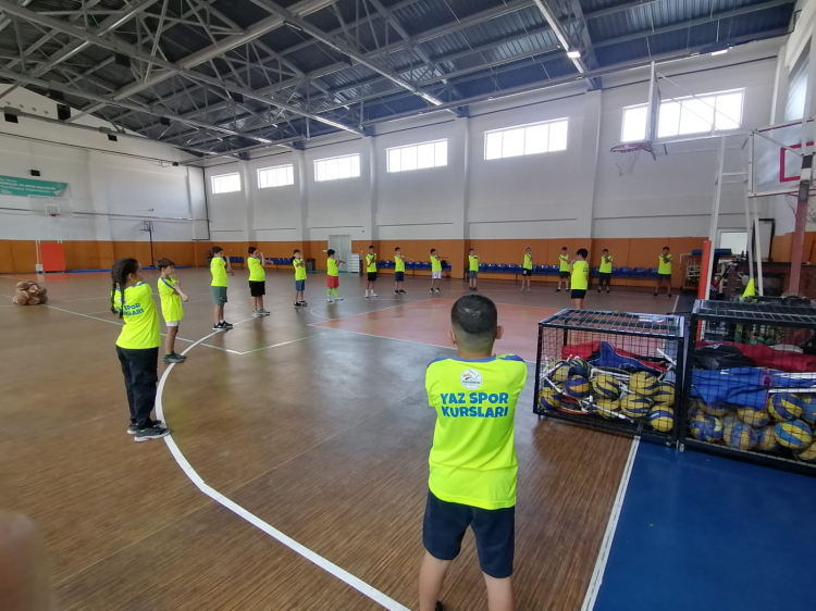 İSKENDERUN BELEDİYESİ ÇATISINDA BİNLERCE ÇOCUĞUN SPOR MUTLULUĞU…