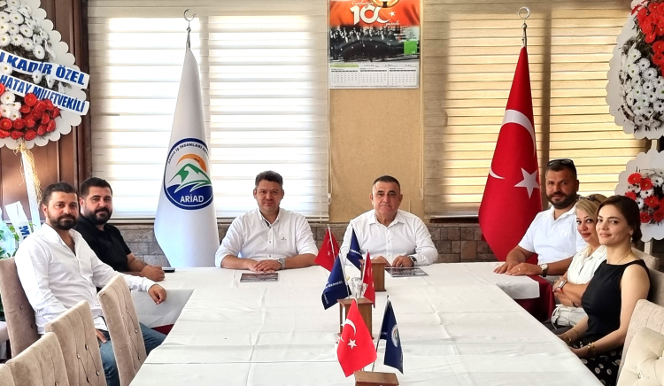 KAYMAKAM GÖKPINAR’DAN ARİAD’A VEDA ZİYARETİ