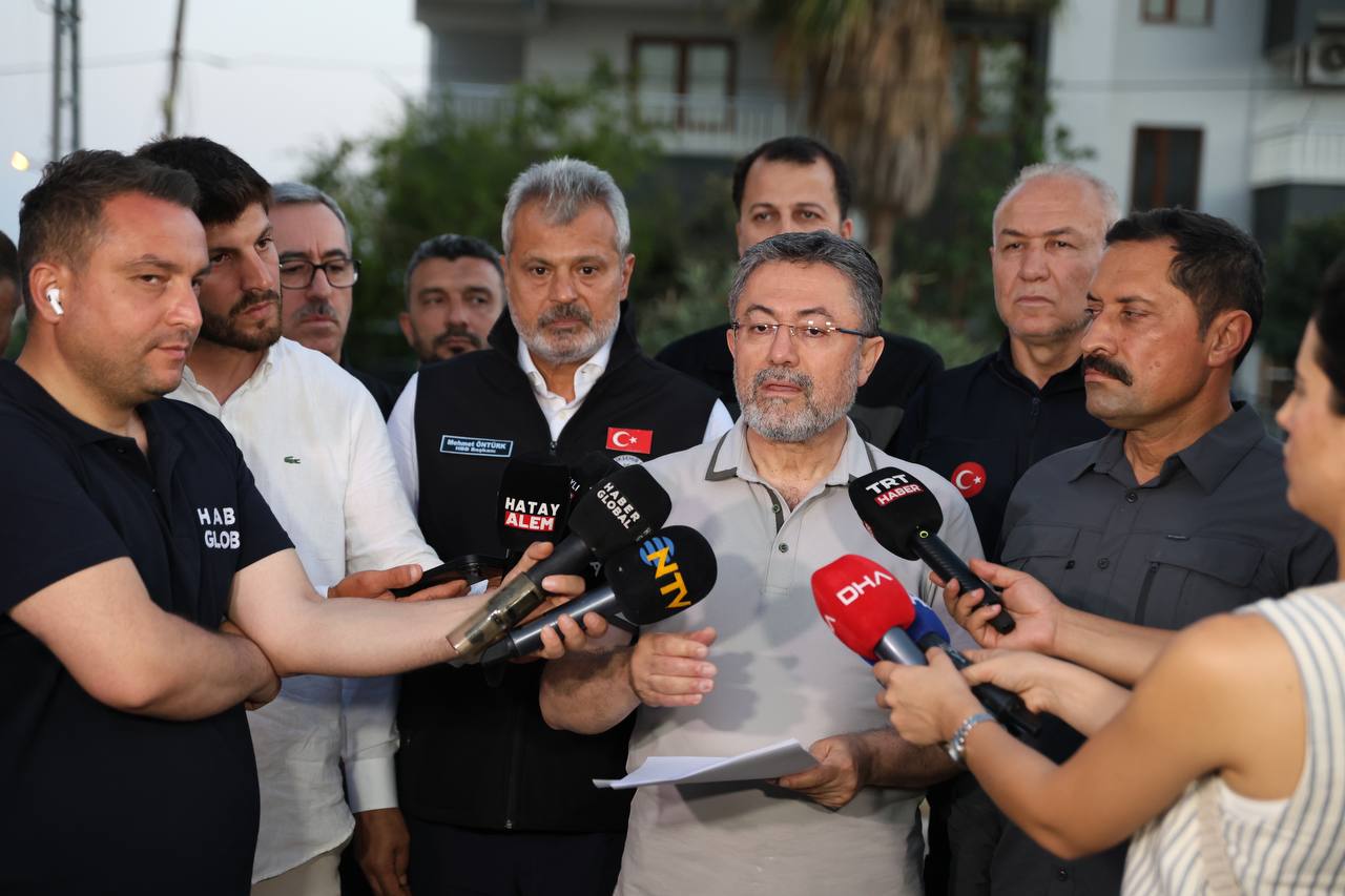 HATAY’DAKİ ORMAN YANGINI KISMİ OLARAK KONTROL ALTINA ALINDI