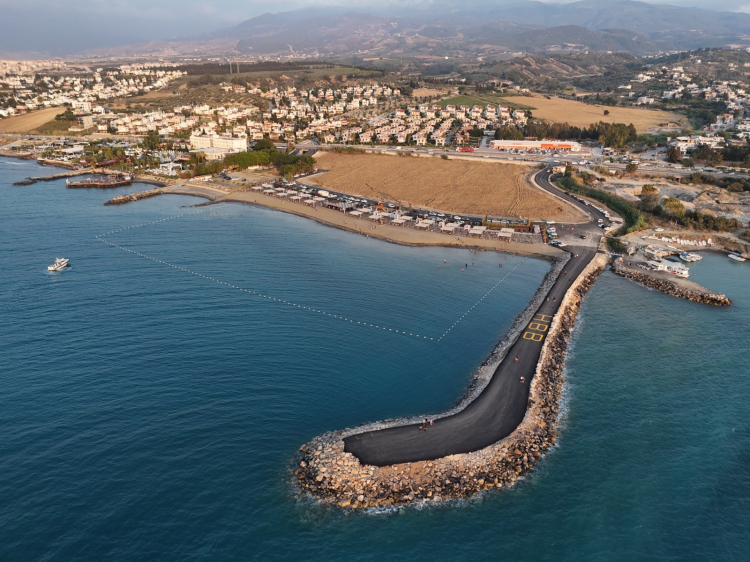 Büyükdere Hatay’ın En Büyük Plajı Oldu