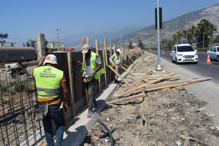 HBB, İSKENDERUN’DA YOL GÜVENLİĞİNİ VE ESTETİĞİNİ ARTTIRIYOR