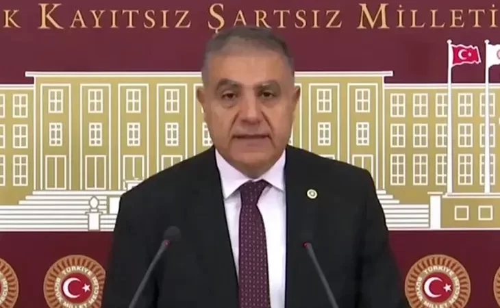 Güzelmansur: “Hatay halkı her yağmurda karanlığa mahkûm ediliyor!”