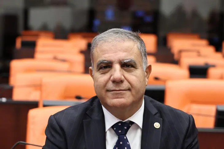 Güzelmansur: “Hatayspor’u yaşatmak, Hatay’ı yaşatmaktır.”