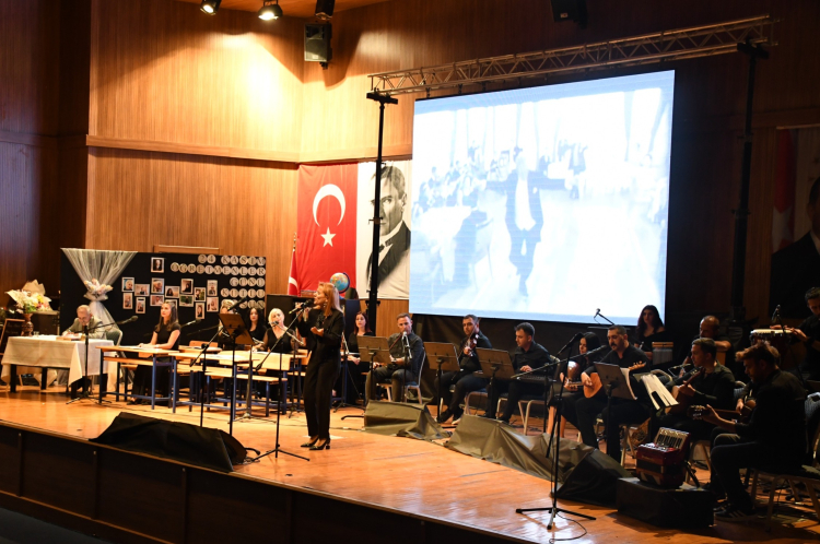 Arsuz Öğretmenler Korosu´ndan 24 Kasım Konseri