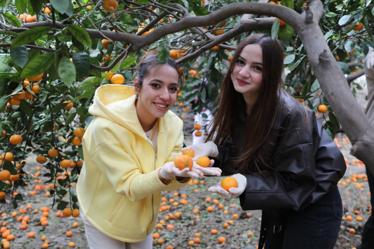 ÖĞRENCİLER TOPLADI, HBB DAĞITTI